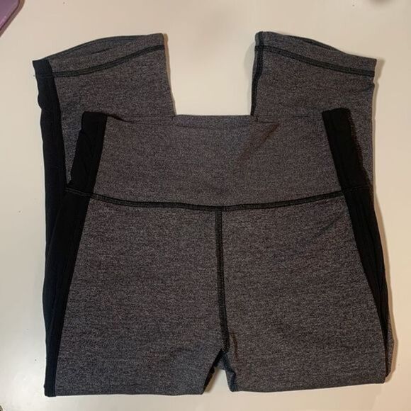 Lululemon Train Times Crop (17") - Picture 3 of 6